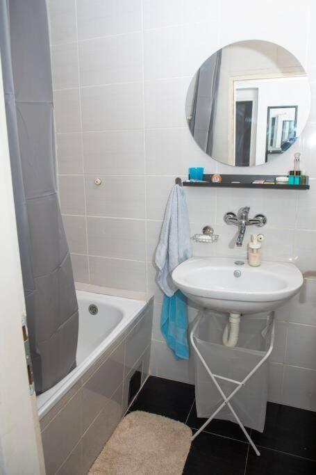 Dora Apartment Nis Bagian luar foto